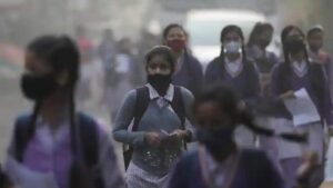 Read more about the article Delhi Schools Closed: Parents welcome closure of physical classes in view of ‘very poor’ air quality | India News