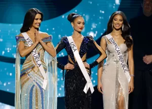 Read more about the article Miss Dominican Republic’s Feet Glow With Bling at Miss Universe 2023 – Footwear News