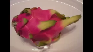 Read more about the article How To Cut Dragon Fruit – How to Cut a Dragon Fruit