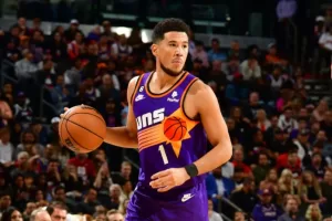 Read more about the article Phoenix Suns Superstar Devin Booker To Receive Nike Signature Shoe • BUZZSNKR