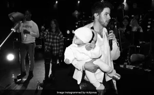 Read more about the article Look Who Did The “First Sound Check” At Nick Jonas’ Concert. Daughter Malti Marie Of Course