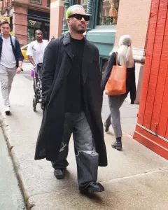 Read more about the article J Balvin Goes Shopping in All-Black and Bulky Ankle Boots in NYC – Footwear News