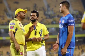 Read more about the article What’s Dhoni telling Arjun Tendulkar? – Online Cricket News