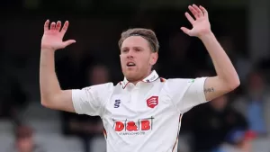 Read more about the article Jamie Porter helps Essex acquire higher hand in opposition to Surrey – Online Cricket News