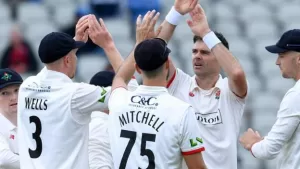 Read more about the article Lancashire’s James Anderson claims two Somerset scalps earlier than rain – Online Cricket News