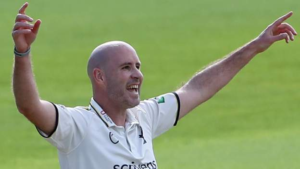 Read more about the article Warwickshire beat Essex to earn third win of the season – Online Cricket News