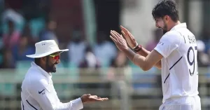 Read more about the article When Rohit Sharma Engaged in a Humorous Banter With Ishant Sharma Over a Sluggish Delhi Pitch – Online Cricket News