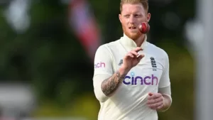Read more about the article Why Does Ben Stokes Put on Arm Covers? – Online Cricket News