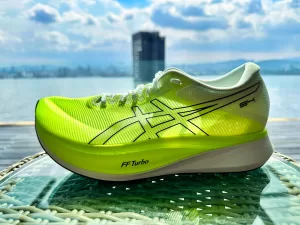Read more about the article ASICS S4 Review | Running Shoes Guru