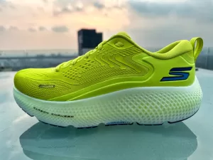 Read more about the article Skechers GOrun Max Road 6 Review